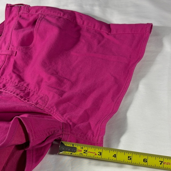 Old Navy womens fuchsia Wow High-Rise flat front 3" denim shorts - size 18 - Picture 9 of 10
